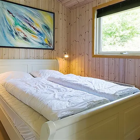 Three-bedroom Holiday In * Hals