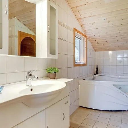 Three-bedroom Holiday In