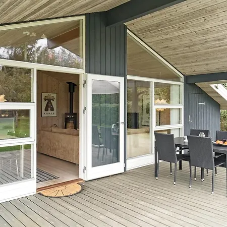 別荘 Three-bedroom Holiday In